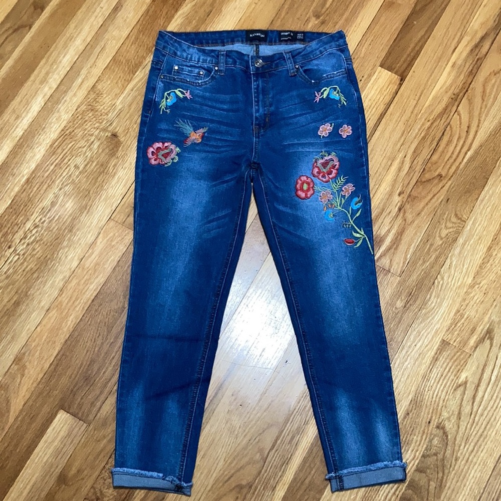 Ranbeeri embroidered ankle jeans Size 32 US 11